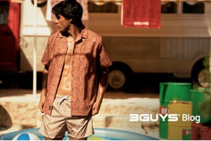 Beachwear looks ’26.  Αυτά είναι τα casual ρούχα για outfits με ανδρικά μαγιό στις διακοπές!